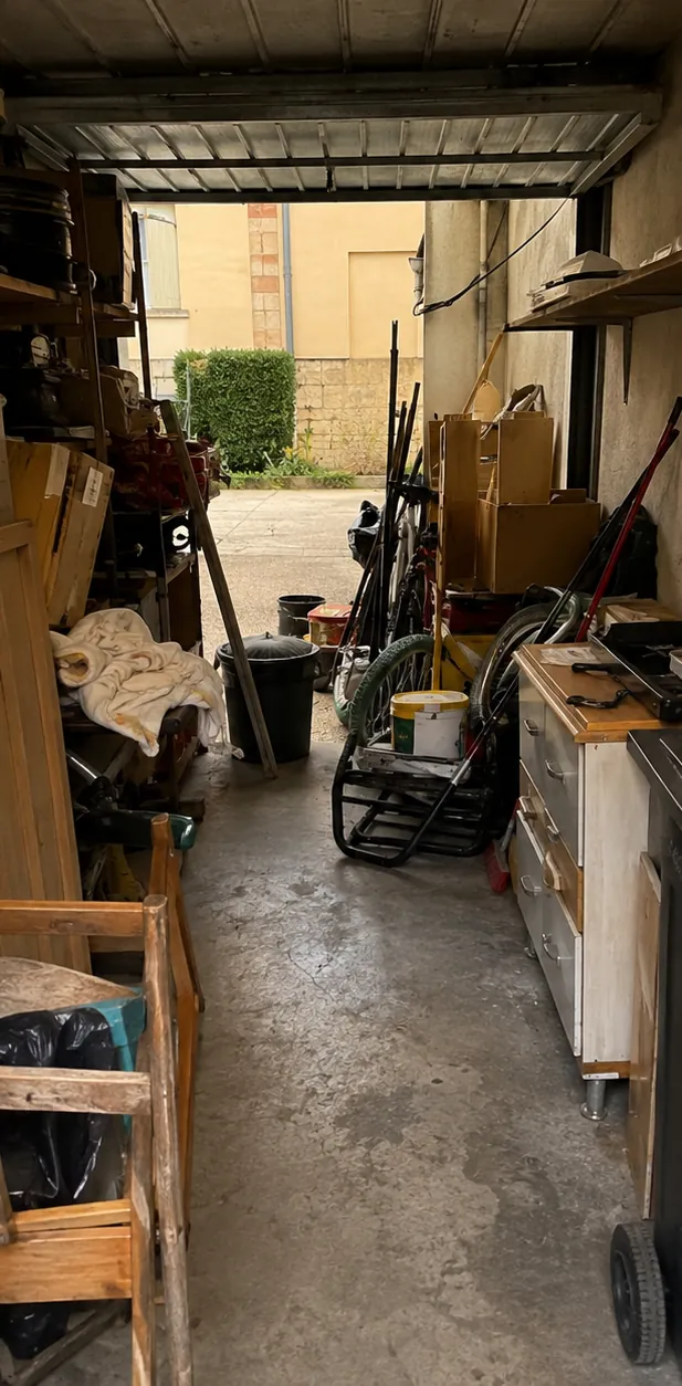 Avant · Local et garage libérés à Lyon